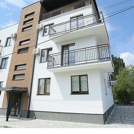 Апартаменти Біля Термального Басейну Berehove  Extérieur photo